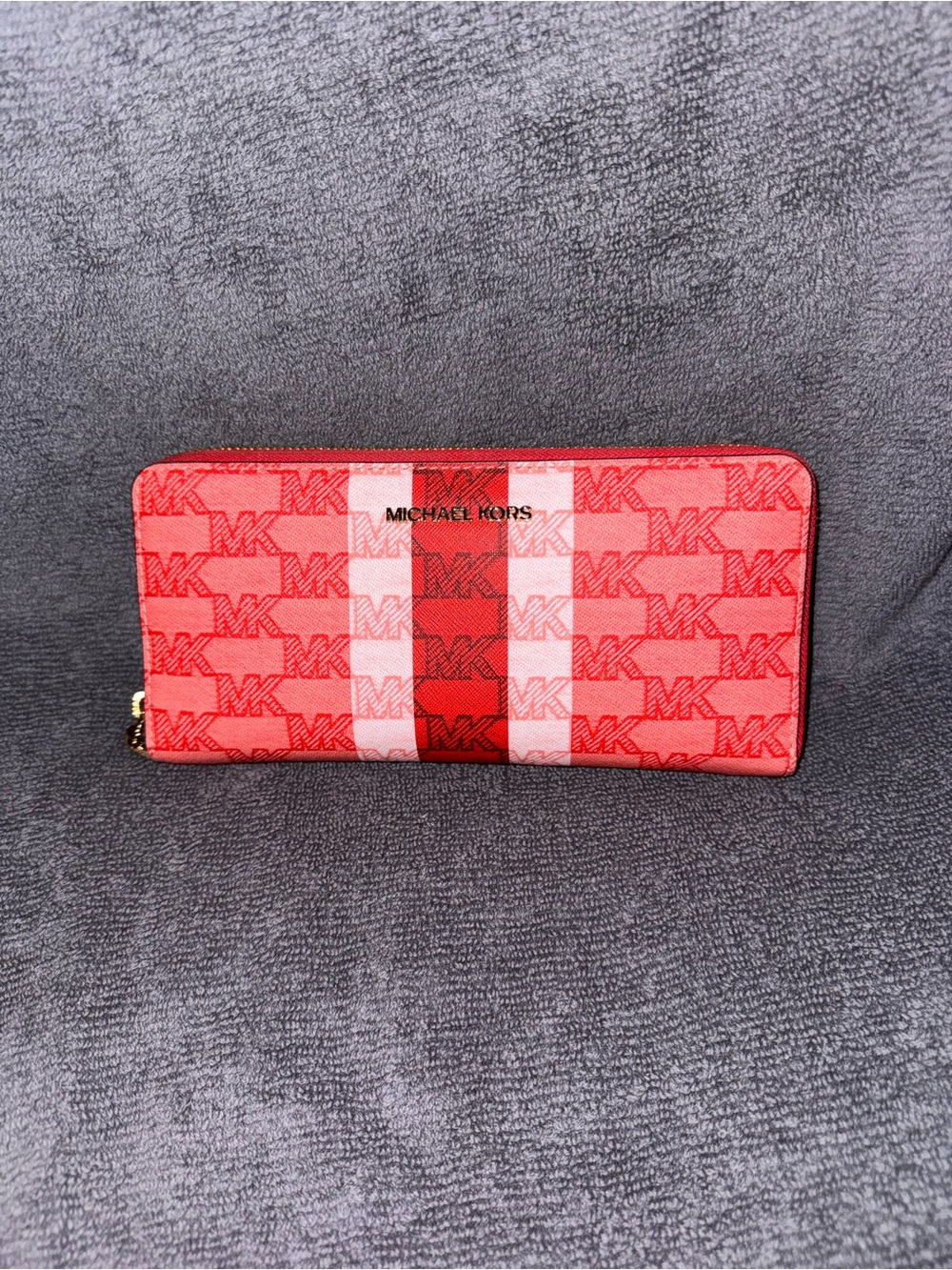 Michael Kors Large Travel Continental Wallet